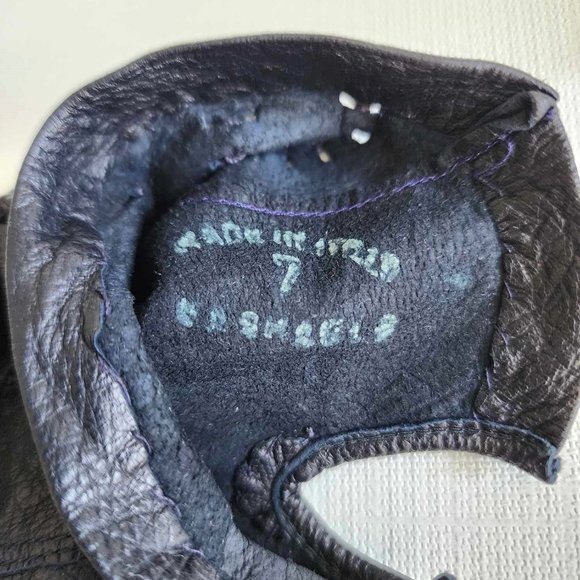 Vintage black perforated leather gloves - Picture 6 of 9